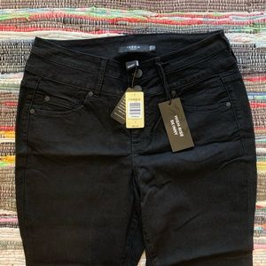 NWT!! Torrid High-Rise Skinny Jean - Black - 12XS